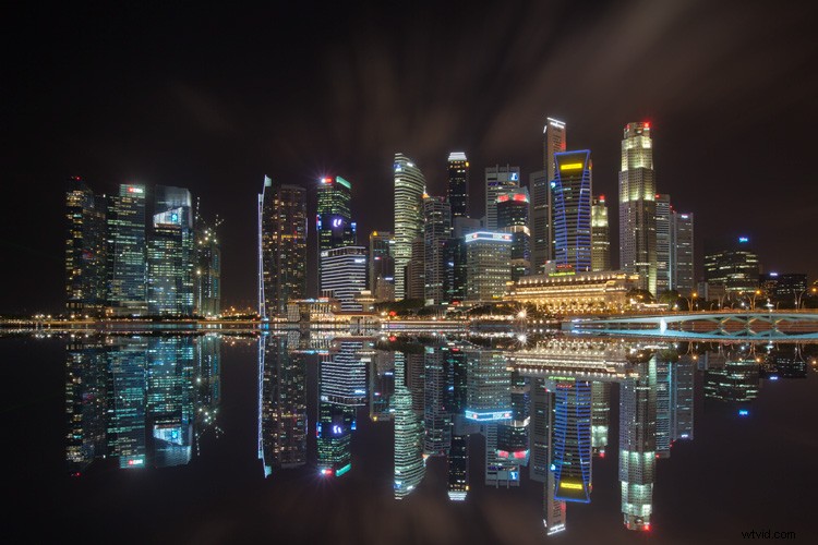 Master Urban Night Photography: Enhance Images with Luminosity Masks in Photoshop