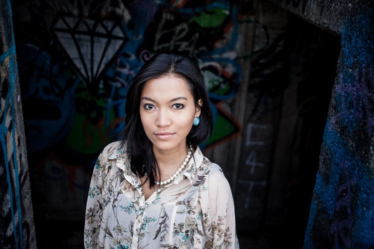 Expert Guide: How to Discover Stunning Backgrounds for Outdoor Portraits