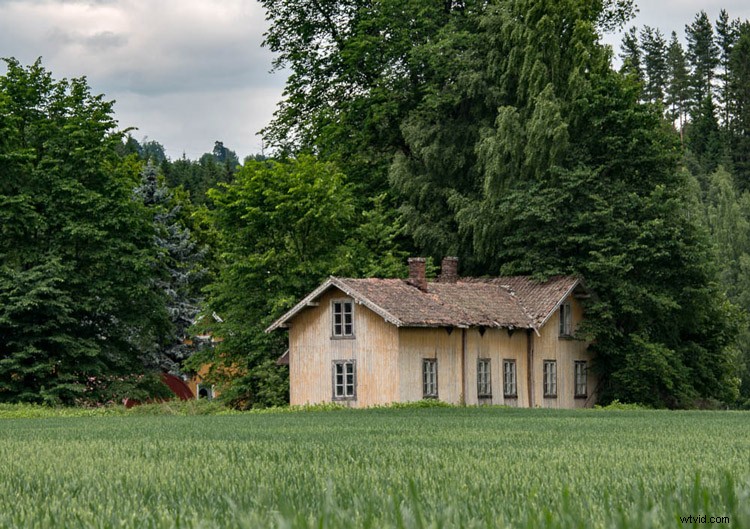 Master Landscape Photo Editing: From Essential Fixes to Artistic Transformations