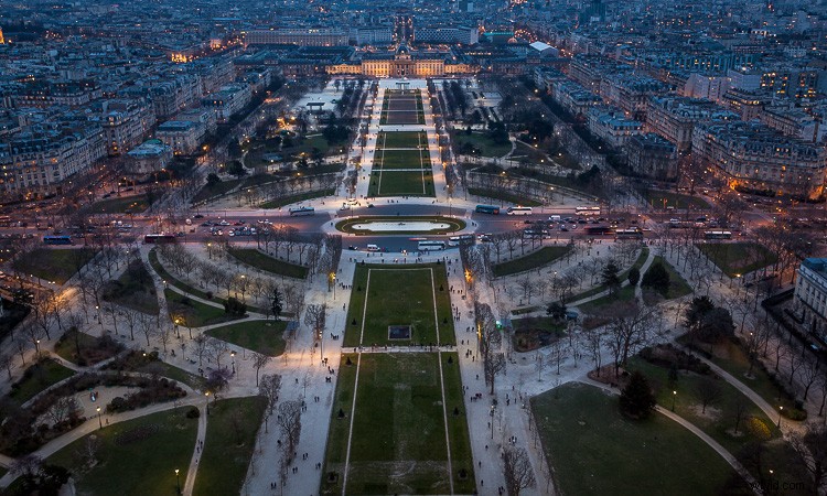 Expert Tips for Capturing Stunning Cityscapes from Elevated Vantage Points