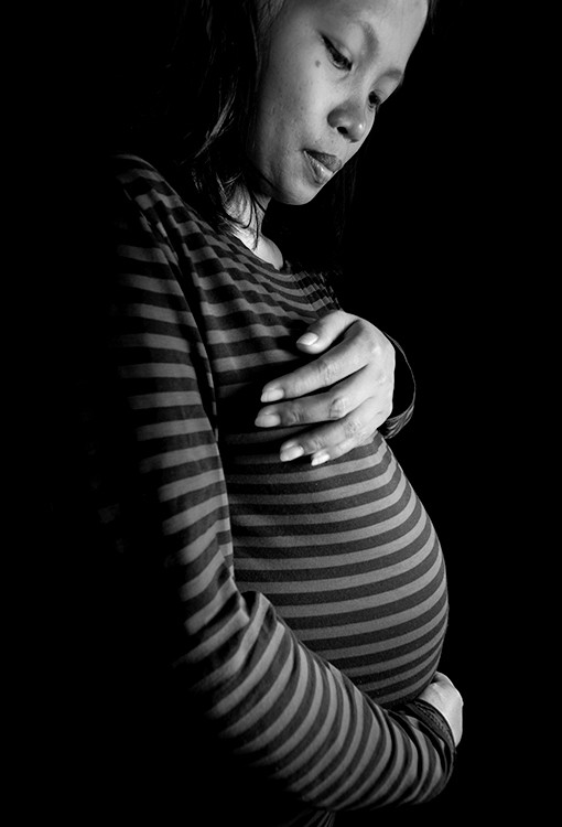 Master Stunning Portraits: Achieve Crisp Black Backgrounds with Pro Tips