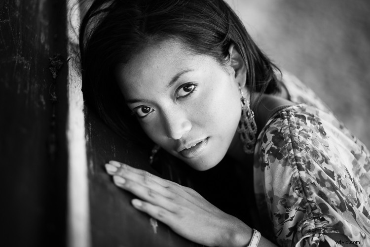 5 Expert Tips to Master Stunning Black & White Portraits