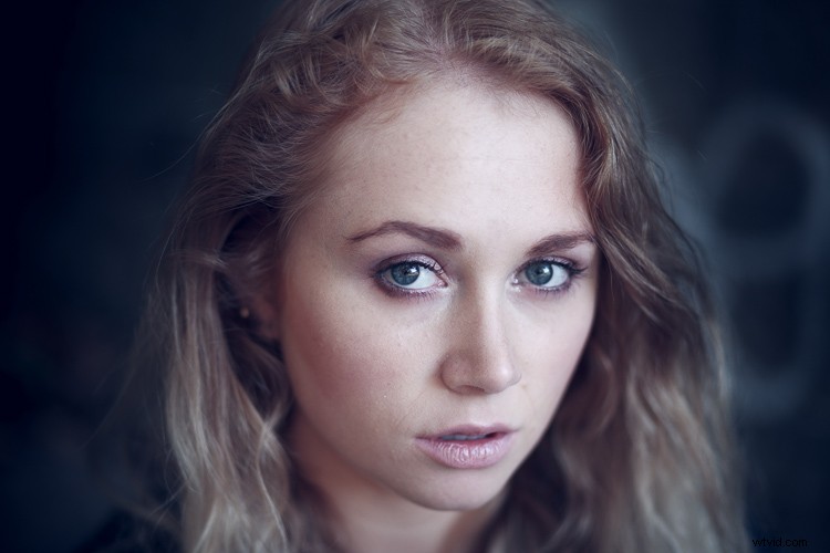 5 Expert Tips to Master Stunning Black & White Portraits