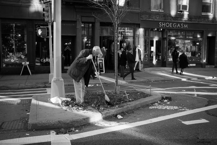 Master Storytelling in Street Photography: Pro Techniques & Tips