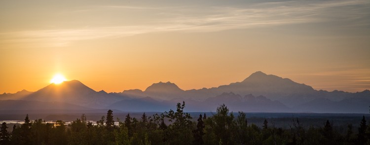 Master Landscape Photography: Pro Tips for Telephoto Lenses