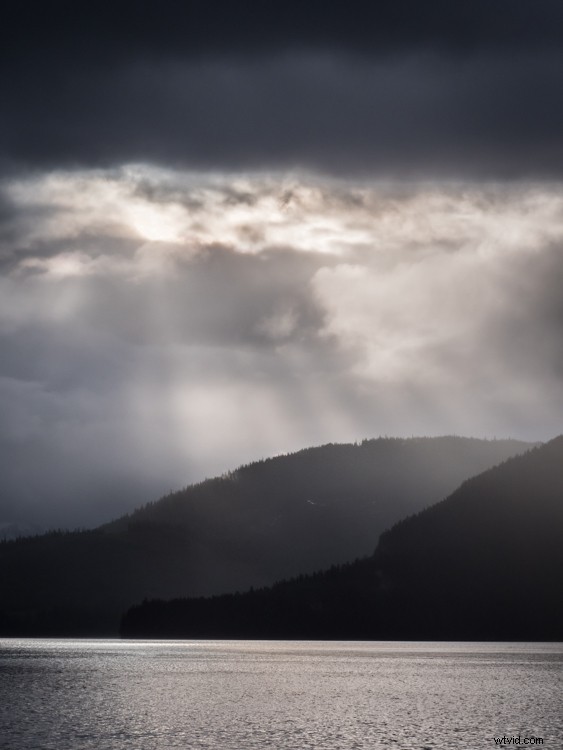 Master Landscape Photography: Pro Tips for Telephoto Lenses