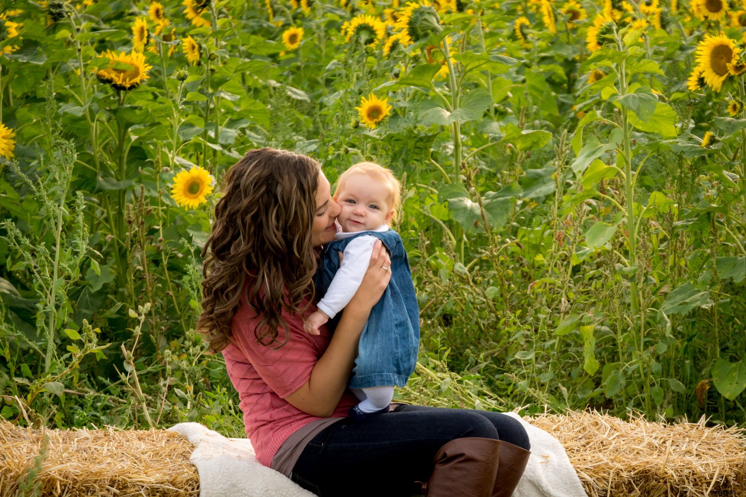 Behind the Scenes: Inside a Real Family Photo Session with Pro Tips
