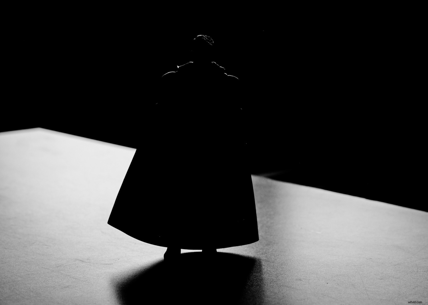 No Model? Master Portrait Lighting with Toys: Easy Practice Techniques