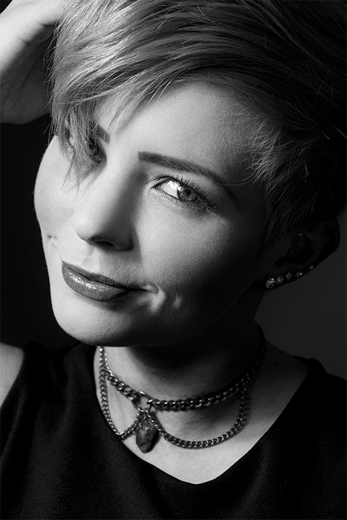 7 Expert Tips for Stunning Black and White Portrait Photography