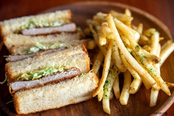 Tamron 17-70mm f/2.8 Di III-A VC RXD Review: Ultimate Versatile Sony APS-C Lens