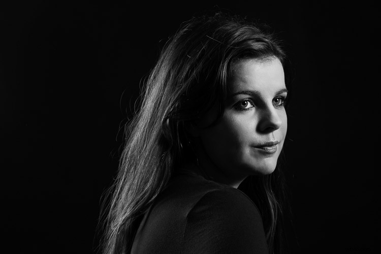 Create Stunning Low Key Portraits: Professional Step-by-Step Guide