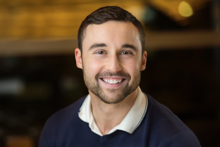 10 Expert Tips for Captivating Professional Headshots