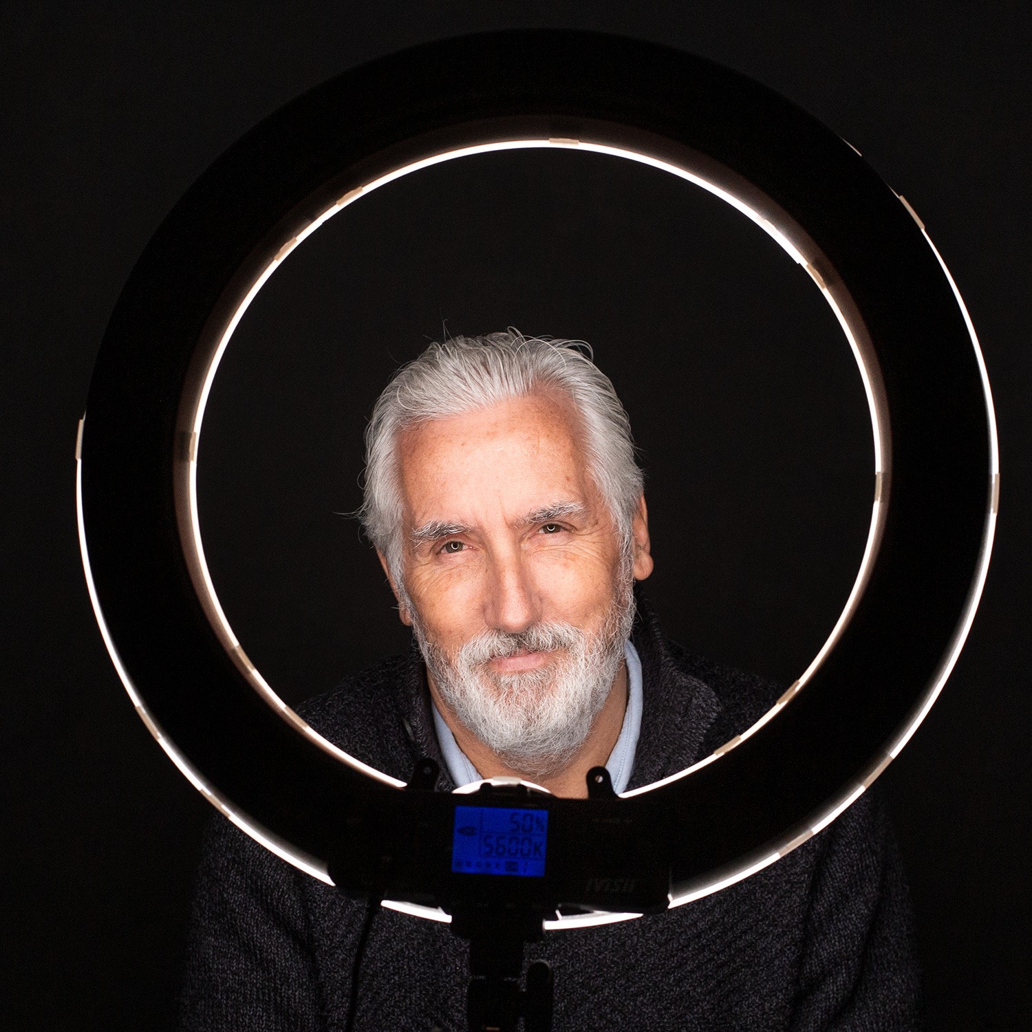 Master Ring Light Photography: Pro Tips for Stunning Portraits + 5 Creative Ideas