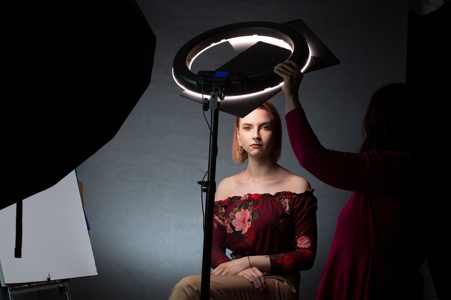Master Ring Light Photography: Pro Tips for Stunning Portraits + 5 Creative Ideas