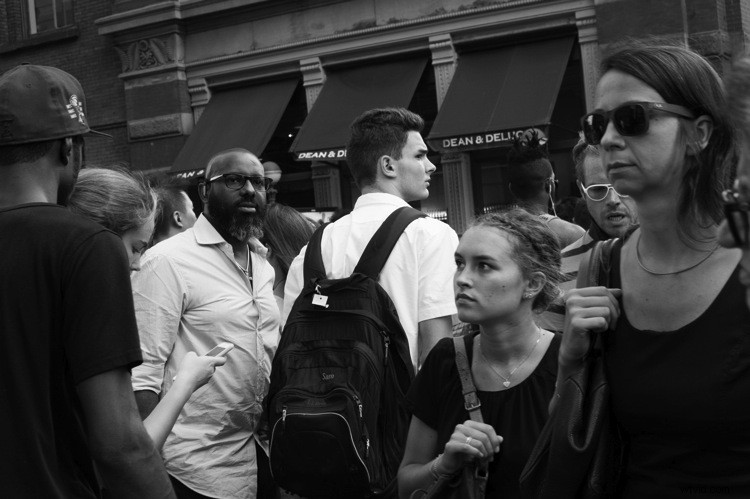 Master Street Photography: Ultimate Guide to Gear, Fear, Compositions & Lighting