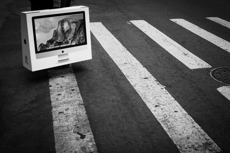 Master Street Photography: Ultimate Guide to Gear, Fear, Compositions & Lighting