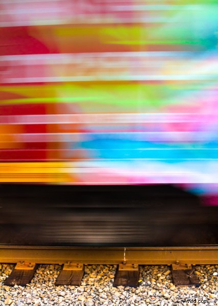 6 Expert Tips for Stunning Abstract Photography (With Examples)