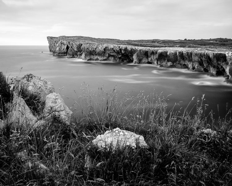 Master Black & White Landscape Photos in Lightroom: Step-by-Step Guide