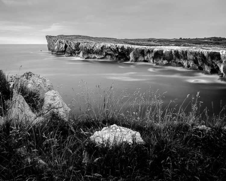 Master Black & White Landscape Photos in Lightroom: Step-by-Step Guide