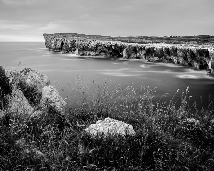 Master Black & White Landscape Photos in Lightroom: Step-by-Step Guide