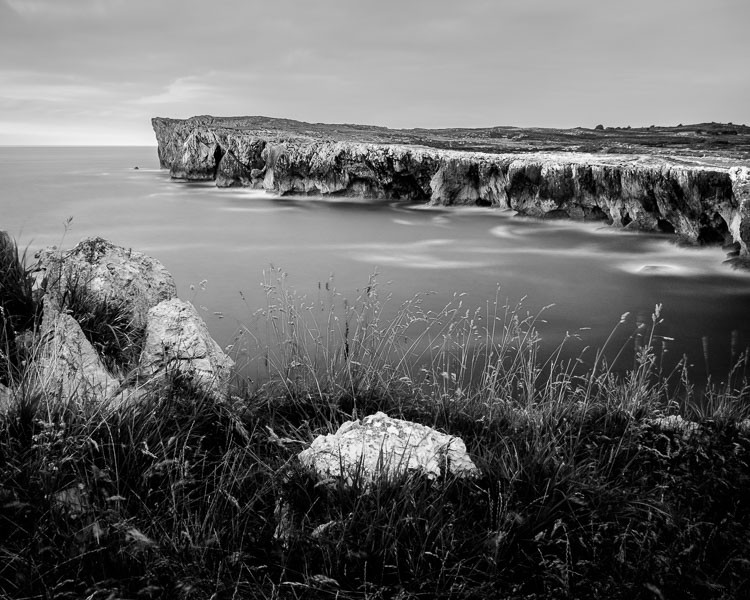 Master Black & White Landscape Photos in Lightroom: Step-by-Step Guide