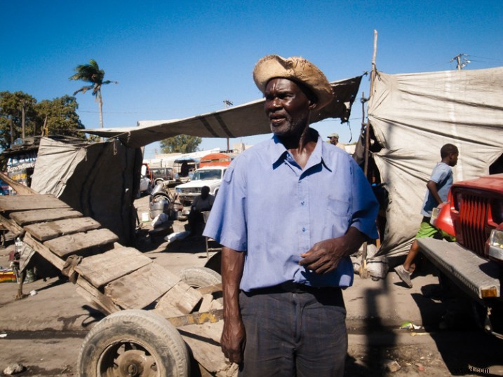 Master the Retro Faded Vintage Effect: Lightroom & Photoshop Tutorial