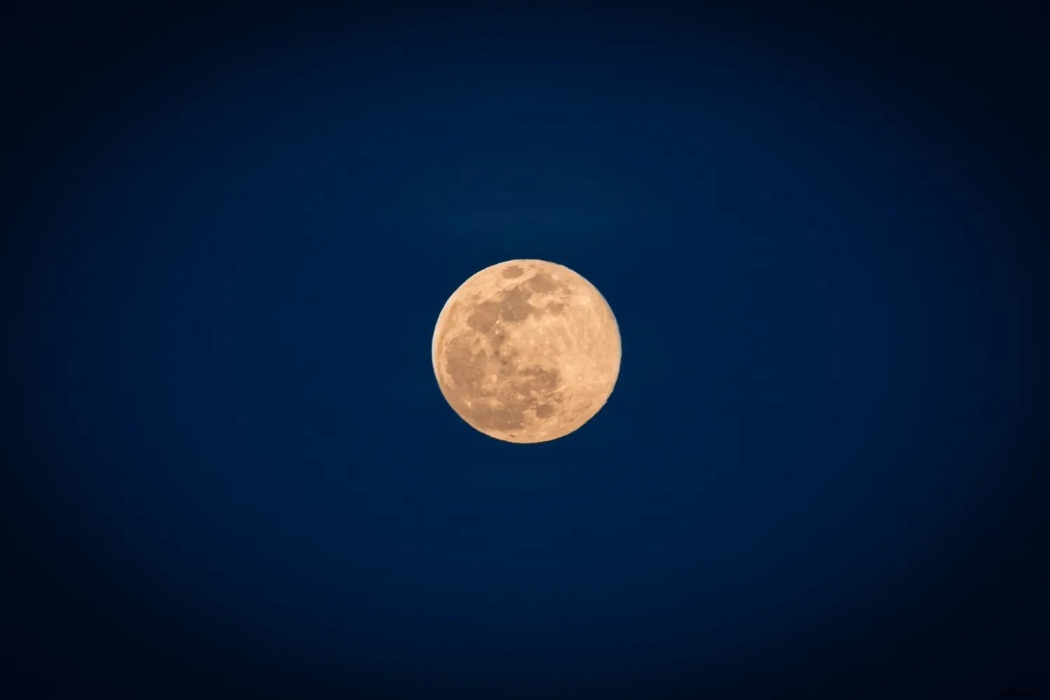 Expert Lightroom Editing Tips for Stunning Moon Photos
