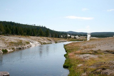 Photoshop CS3 Tutorial: Simulate a Neutral Density Gradient Filter Effect