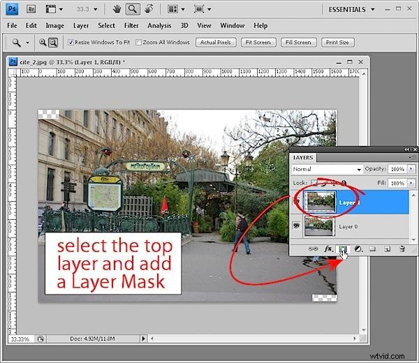 Effortlessly Remove Tourists from Travel Photos in Photoshop: Quick Guide