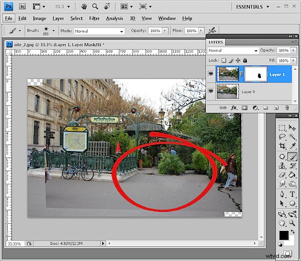 Effortlessly Remove Tourists from Travel Photos in Photoshop: Quick Guide