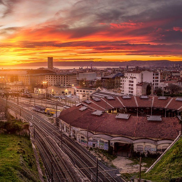 Create Realistic Sun Flares in Photoshop: Step-by-Step Tutorial