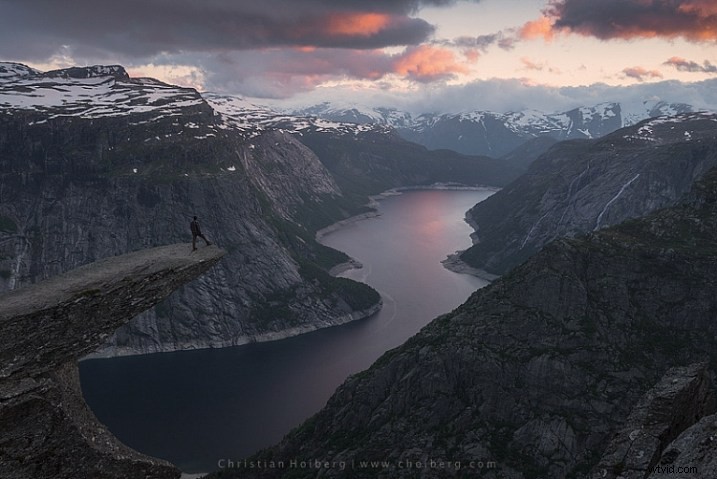 2 Easy Photoshop Techniques to Add Vibrant Colors to Your Images