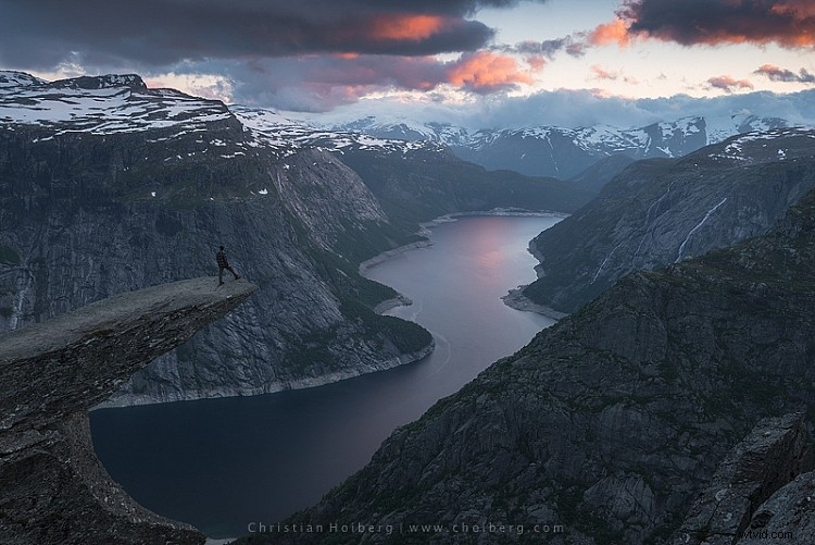 2 Easy Photoshop Techniques to Add Vibrant Colors to Your Images