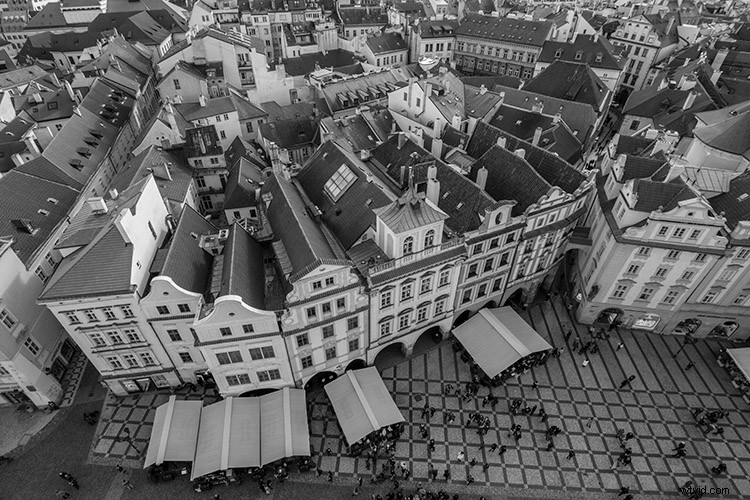 Master Black & White Photo Conversion in Photoshop: Expert Guide