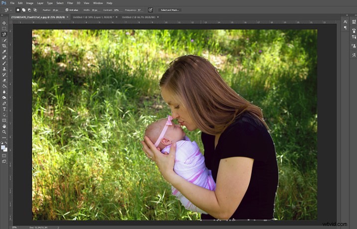 Blur Portrait Backgrounds Effortlessly in Photoshop Using the Magnetic Lasso Tool