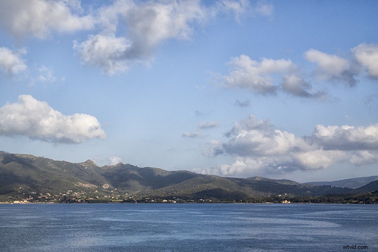 Master Non-Destructive Photoshop Workflows: Unlock Smart Objects for Pro Editing