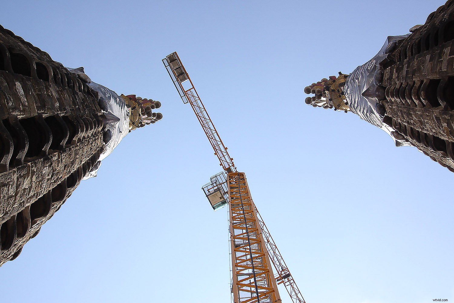 How to Fix Perspective Distortion in Photoshop: Step-by-Step Guide