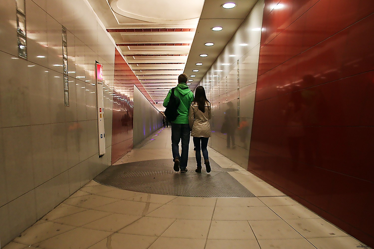 How to Fix Perspective Distortion in Photoshop: Step-by-Step Guide