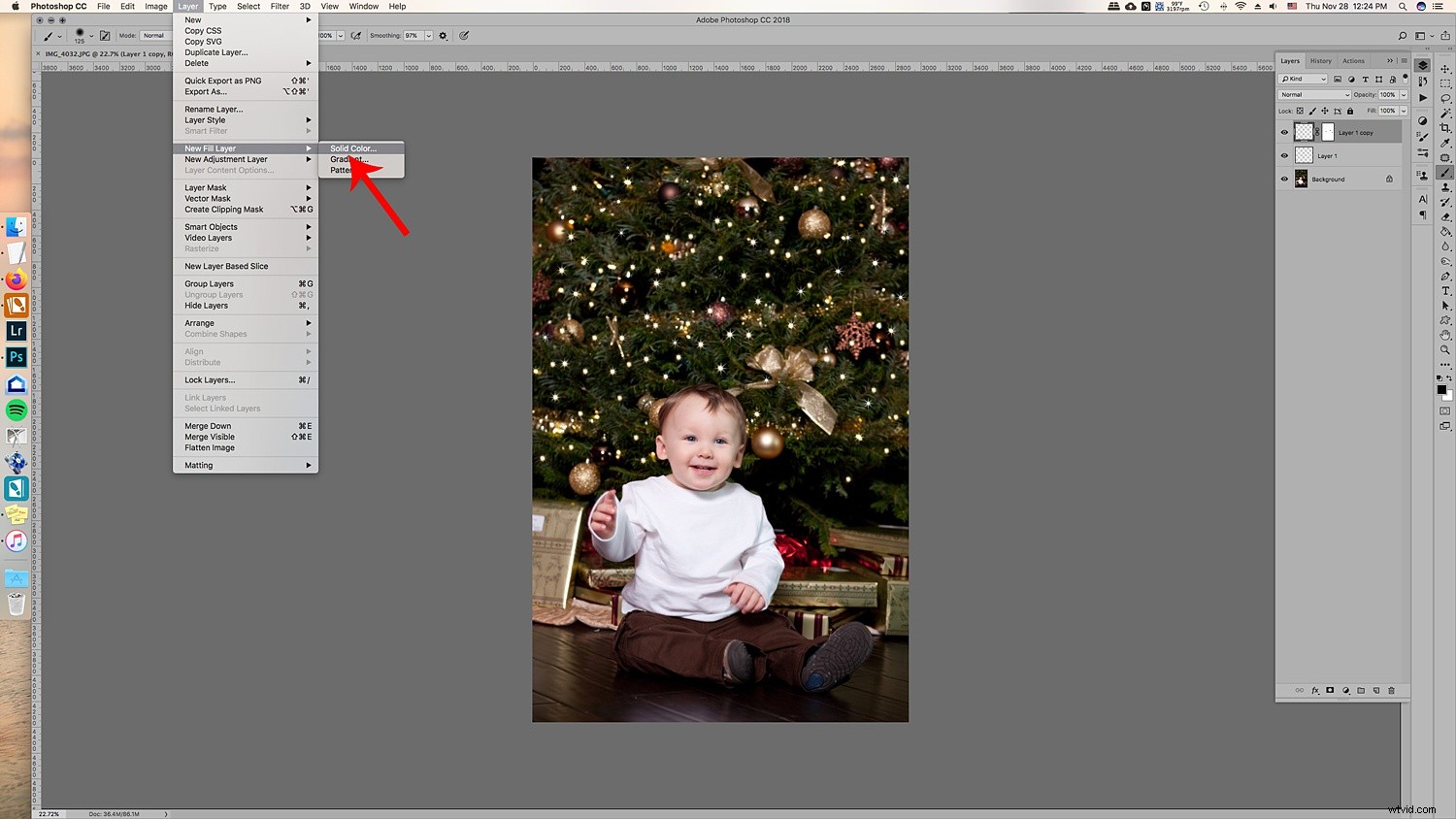 Create Stunning Twinkle Lights for Christmas Tree Portraits in Photoshop