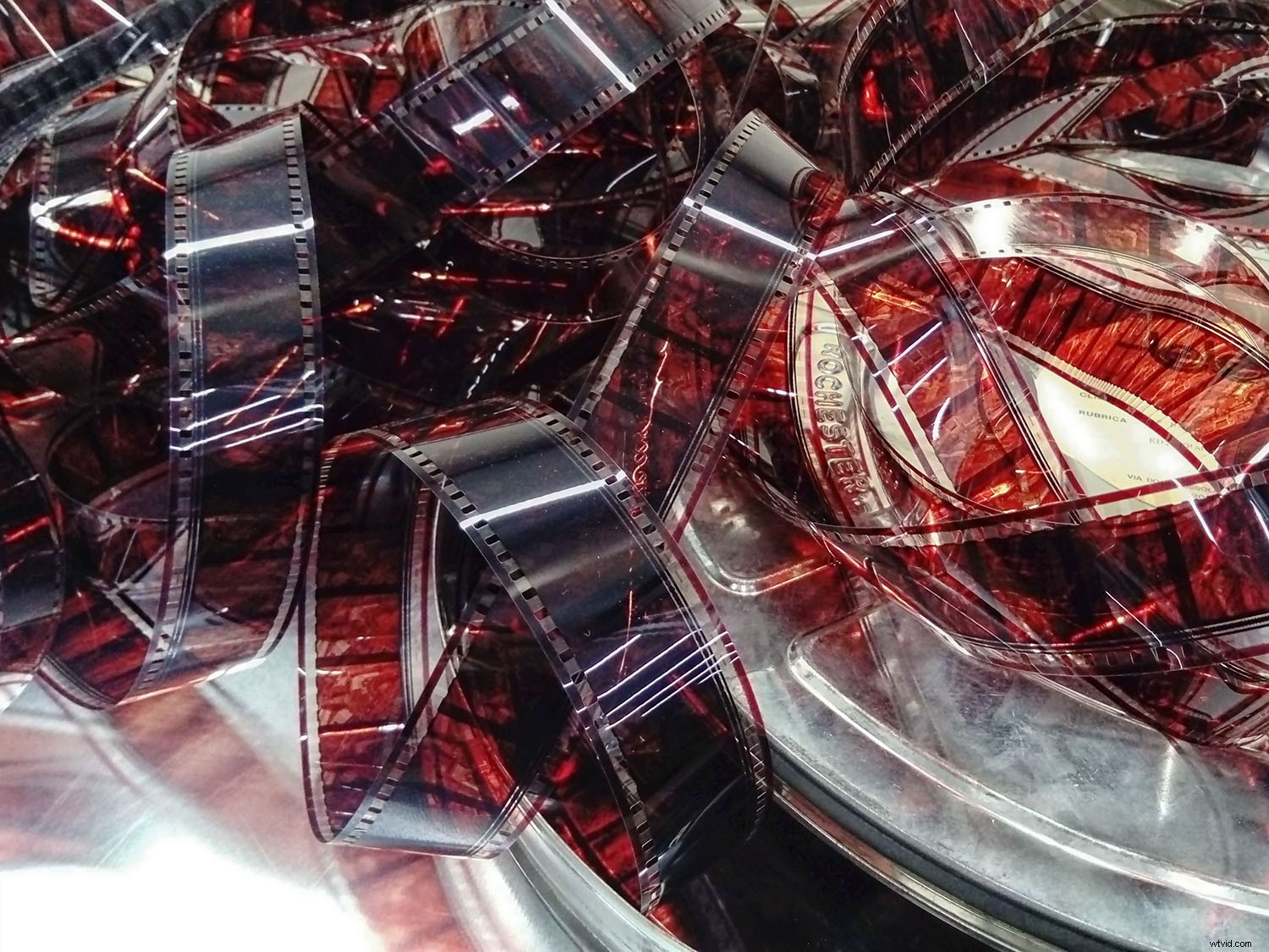 Create Stunning Photo Montages with Photoshop Contact Sheet Templates