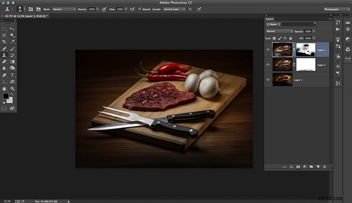 Illuminate Your Shots: Use Your Smartphone or Tablet as a Pro Photography Light Source