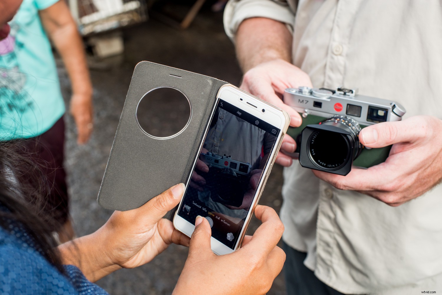Pros and Cons: Upgrading from Smartphone to Dedicated Camera