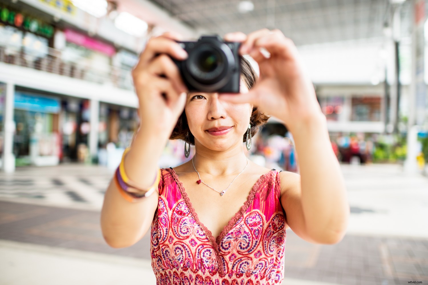 Pros and Cons: Upgrading from Smartphone to Dedicated Camera