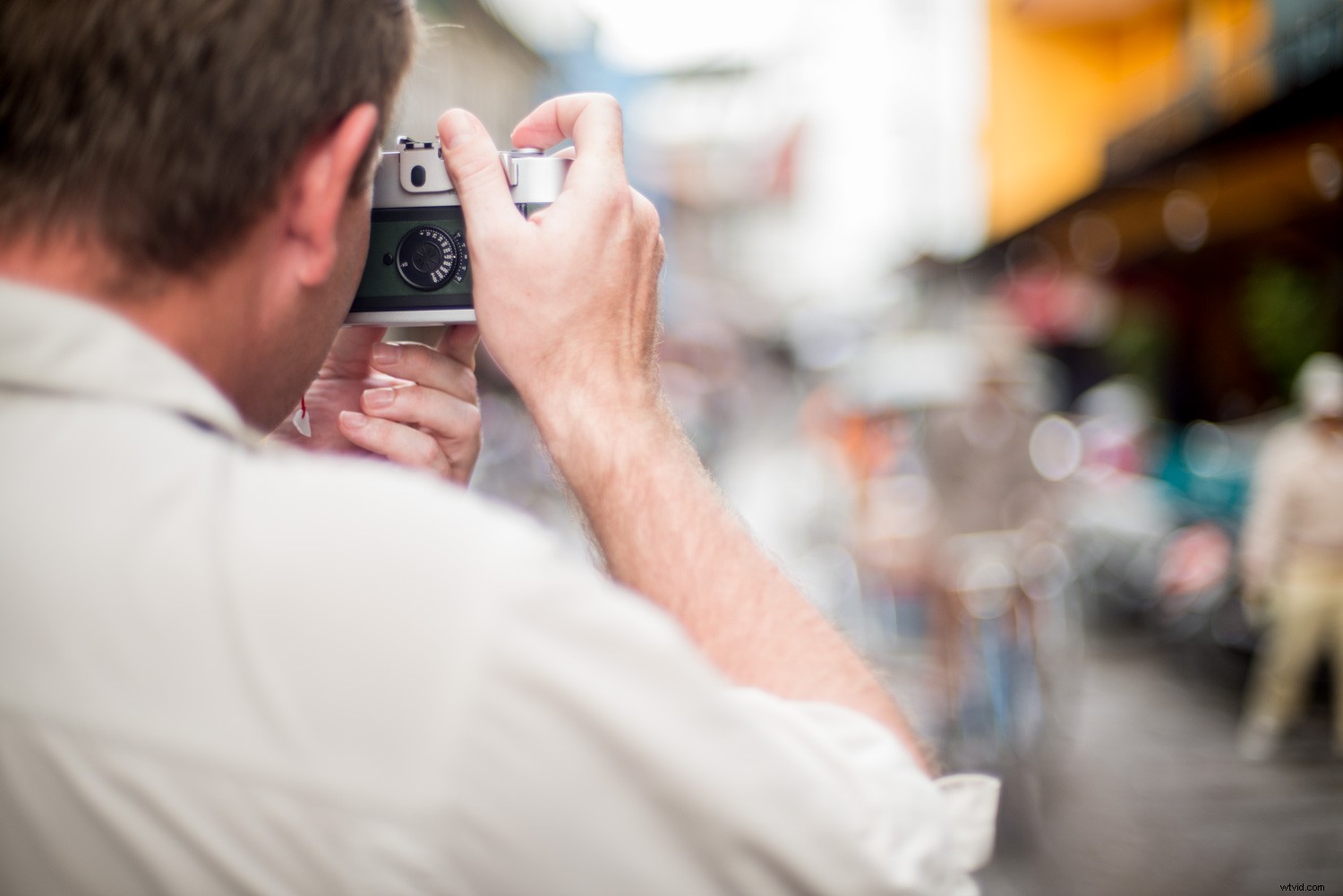 Pros and Cons: Upgrading from Smartphone to Dedicated Camera