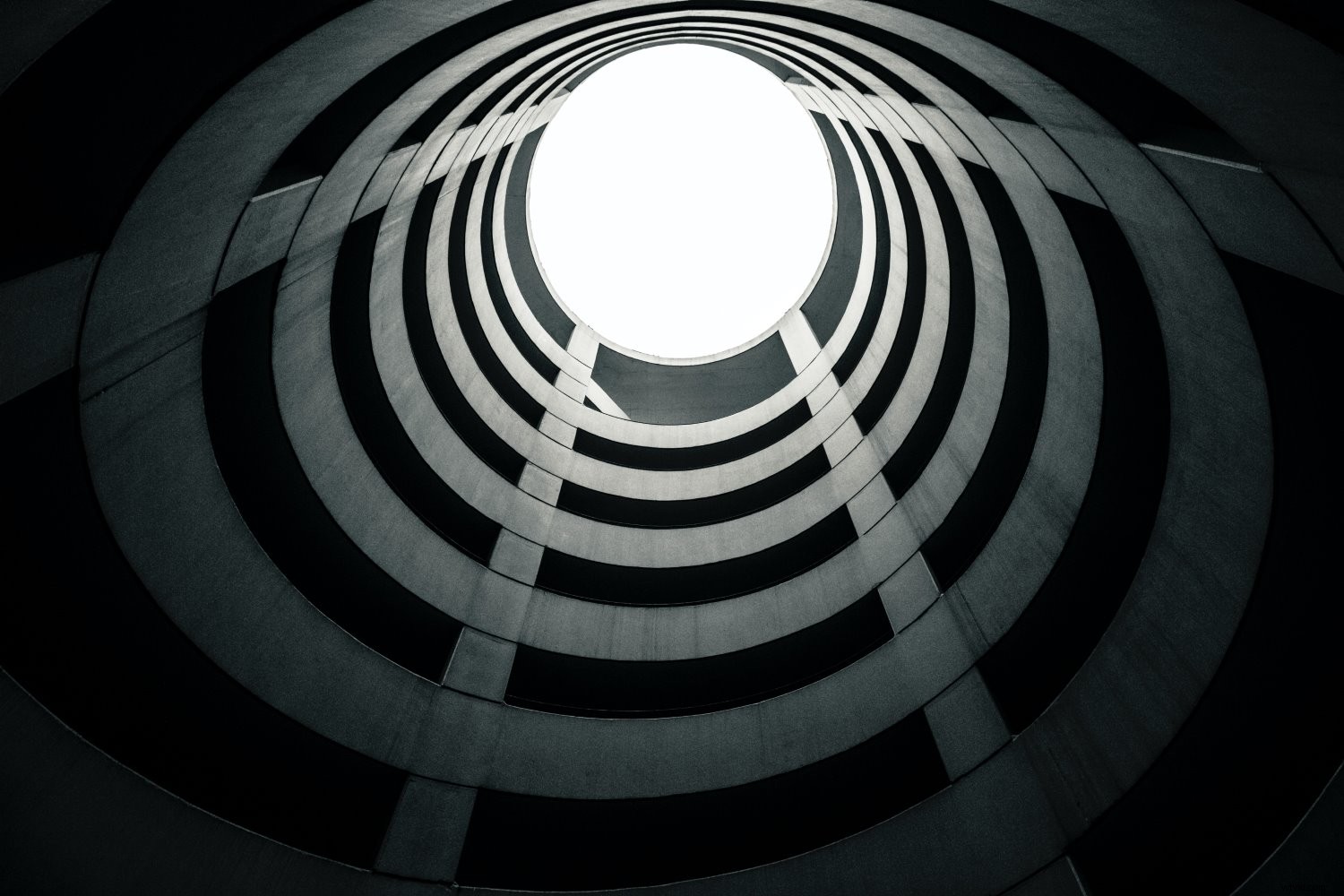 Mastering Minimalism in Photography: Capturing Impact with Simplicity