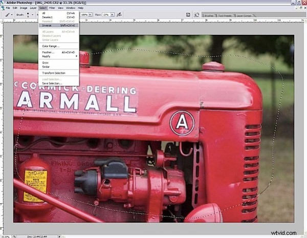 Achieve the Iconic Lomo Look: Transform Digital Photos Effortlessly