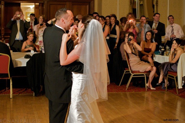 7 Expert Tips for Capturing Stunning First Dance Wedding Photos