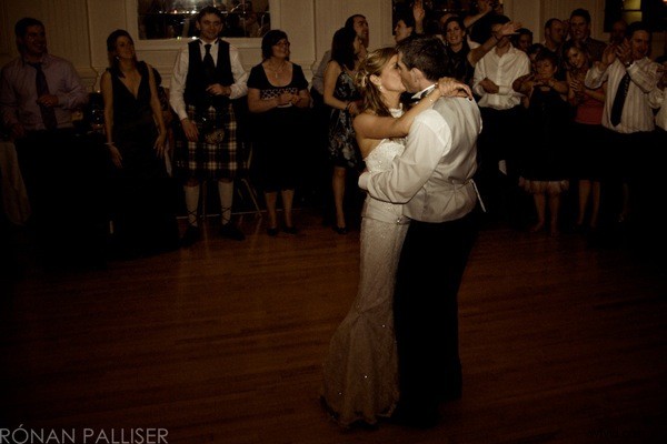 7 Expert Tips for Capturing Stunning First Dance Wedding Photos