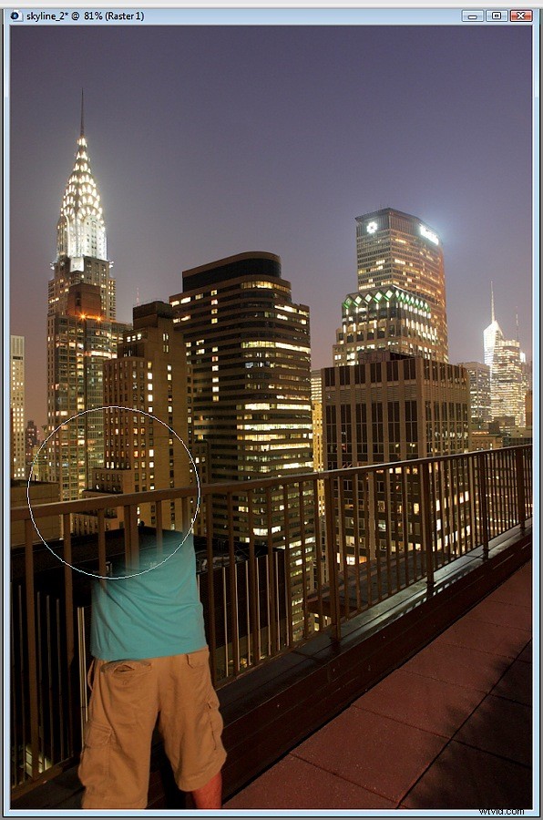 Capture Crowd-Free Architectural Shots in Busy Tourist Hotspots: Pro Tips