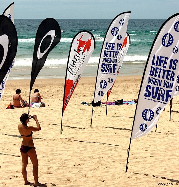 Samsung NX100 Review: Compact Mirrorless Interchangeable Lens Camera